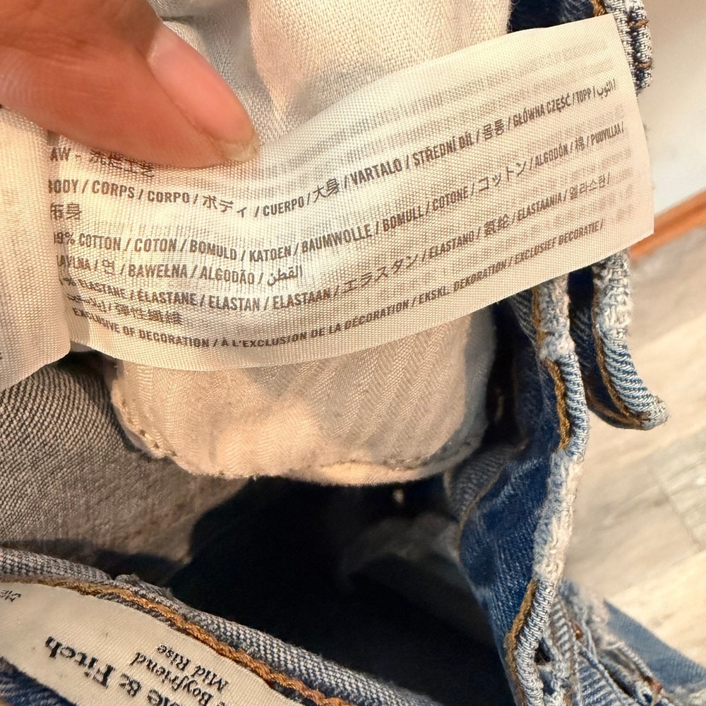 Abercrombie & Fitch The Boyfriend Jeans Womens 27/4 Short Light Wash Distressed - Picture 10 of 11